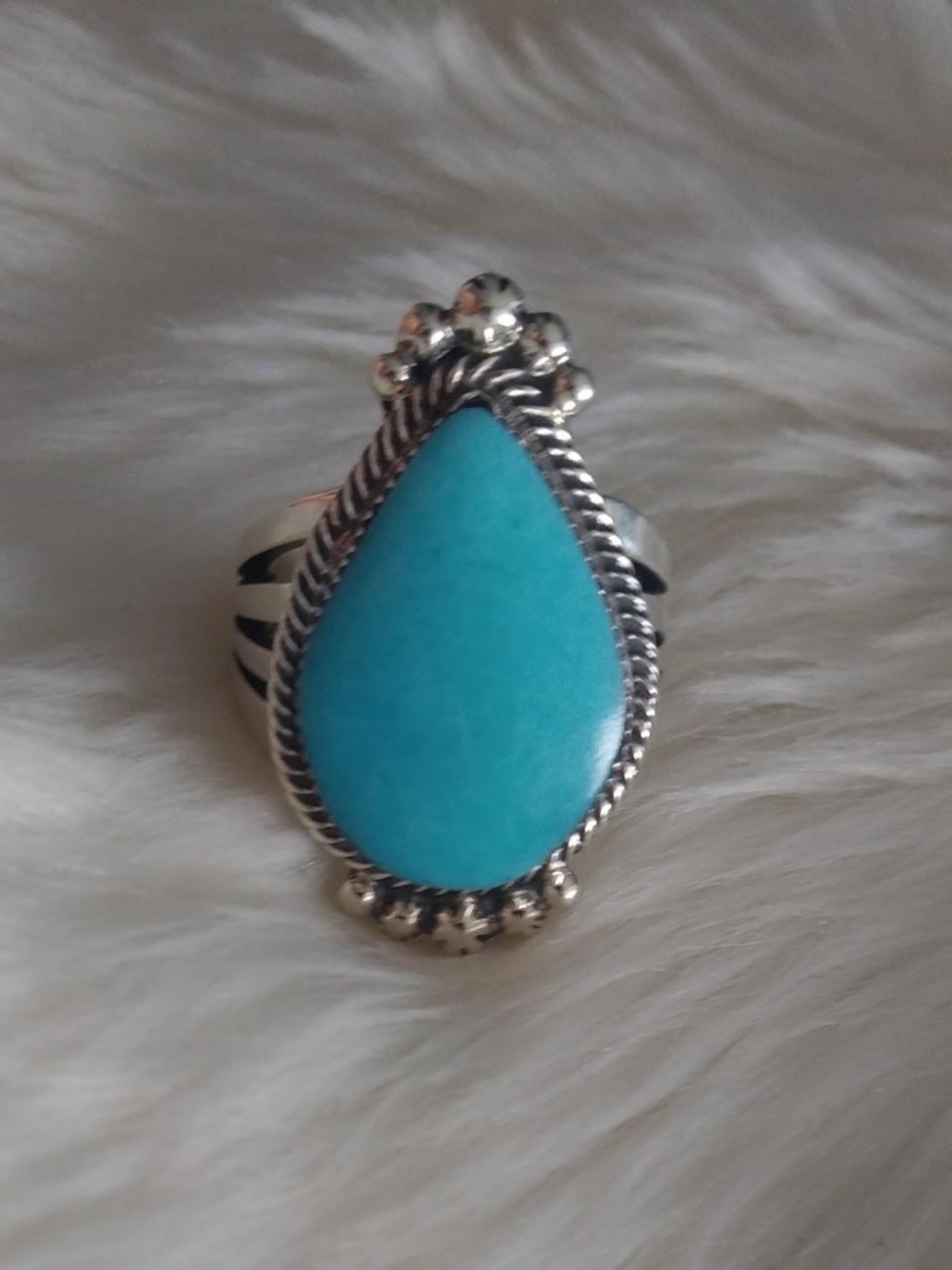 Big Native American turquoise ring
